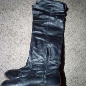 Black Knee-High Women's Boots